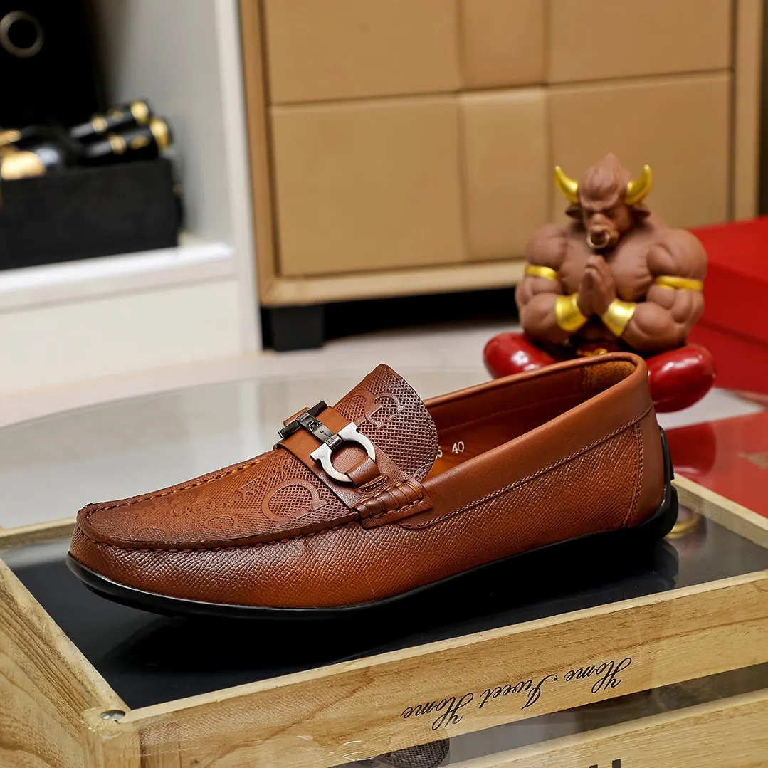 Men's shoes 💰360 🕷🕷【Ferragamo】Ferragamo Popular fashionable casual slip-on shoes🇨🇳Official website counter 1:1 production, original mold opening💯Good quality visible, imported high-end first-layer calfskin, luxurious pigskin lining🌿Very clear texture, high-quality waterproof, non-slip and wear-resistant outsole🎋High quality and low price, truly handmade🍓2 colors, code number 38-45